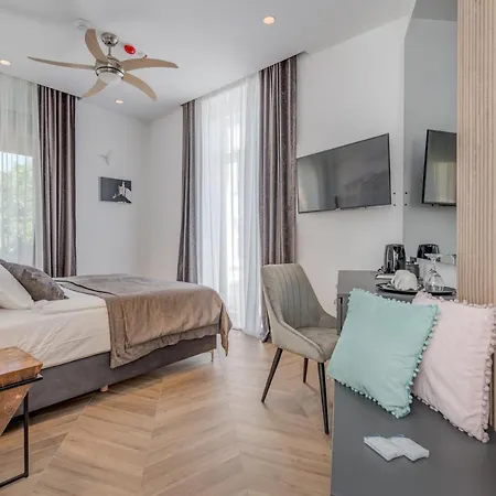 فندق مبيت وإفطار Casa Costabella 4*